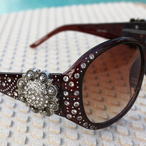 Montana West Sunglasses in Coffee w/Silver Swirl Flower Concho Accents main image 11